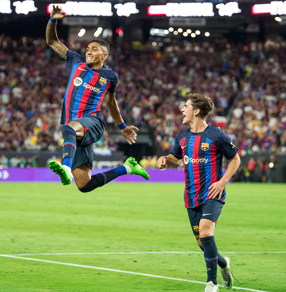  罗马德比战火药味浓，双方球员爆发冲突