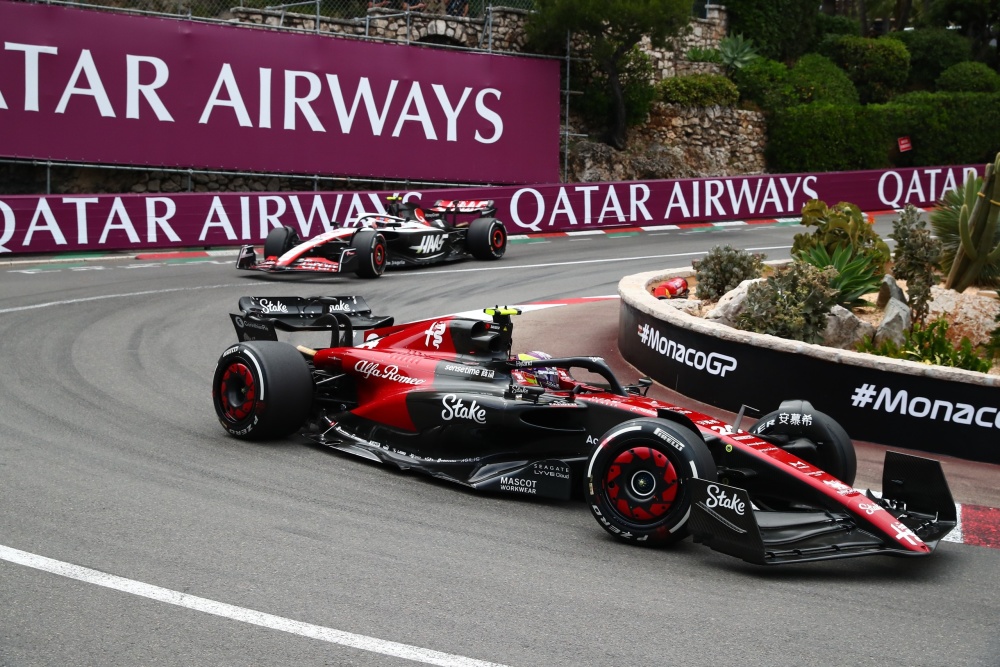  富勒姆提前三轮锁定升级，重返英超倒计时  